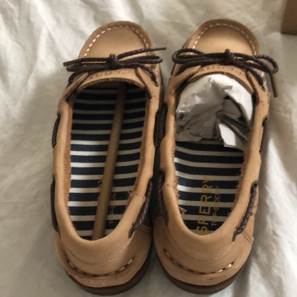 Girls shoe 12.5, new Sperry top-spiders - Picture 5 of 6